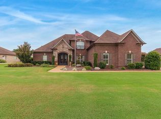 20 Cross Pointe Dr, Jackson, TN 38305