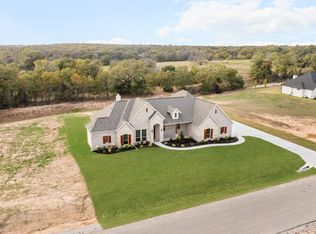 178 Briar Patch Rd, Azle, TX 76020