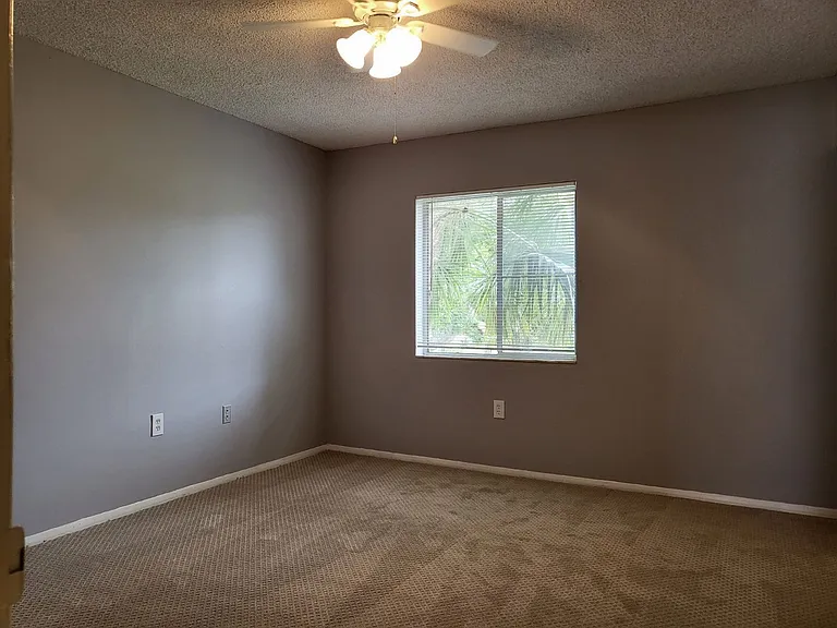 2721 Hidden Lake Blvd #C — Photo 24