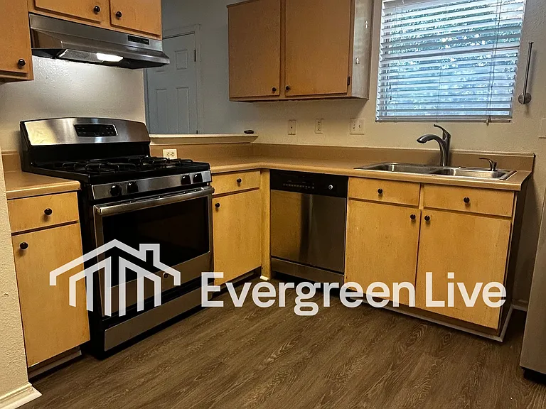 56 Blue Echo Ct — Photo 8