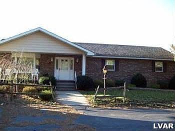 2nd image of 1216 Holly Dr