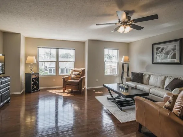 6014 Turnwood Dr, Westerville, OH 43081