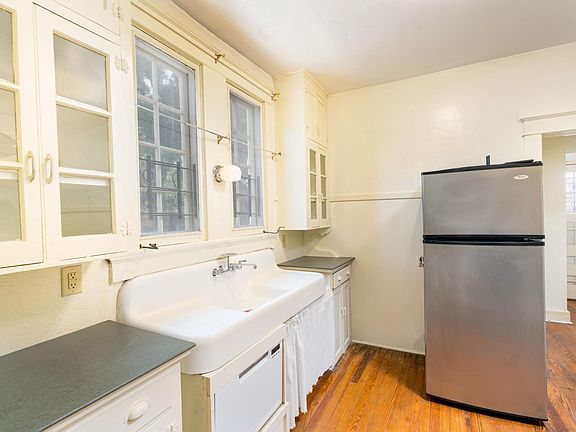 5th image of 2269 Carondelet St
