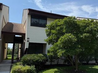 28 E Daisy Ln #B, Mount Laurel, NJ 08054