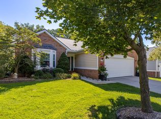 30796 Golden Rdg, Novi, MI 48377