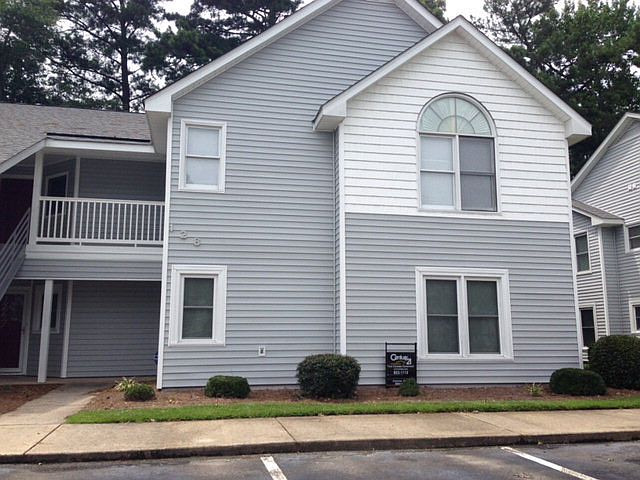 1st image of 128-C Victoria Court W