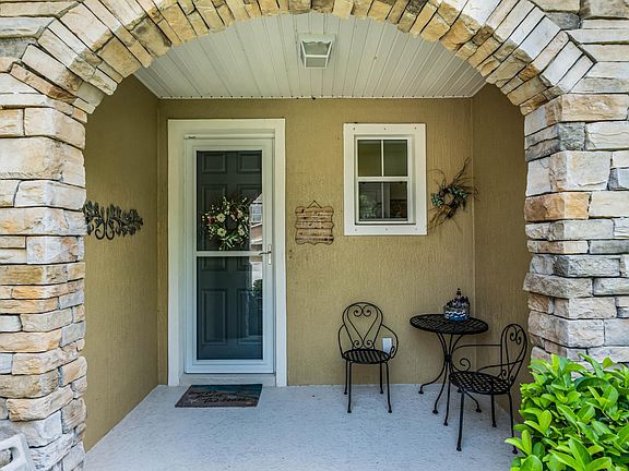 entry way has been recently painted