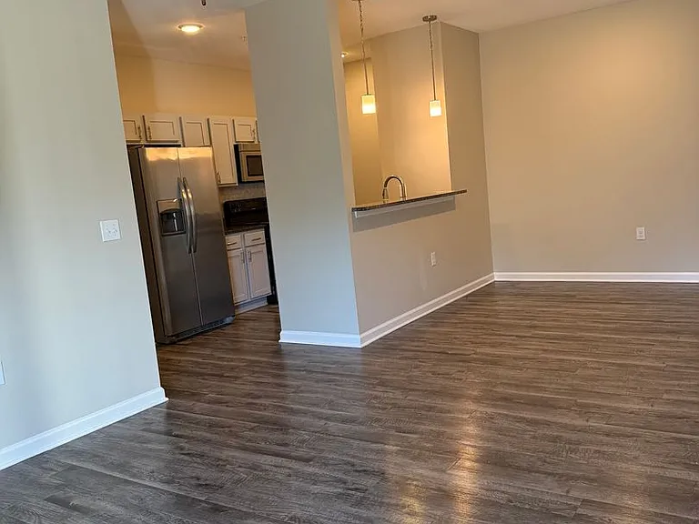 Hyde Glen Apartments — Photo 26