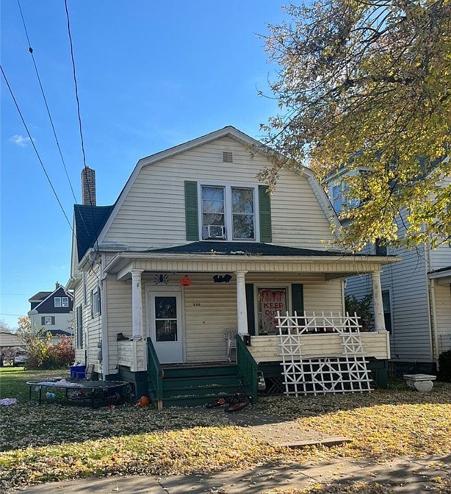 2nd image of 938 Adams St