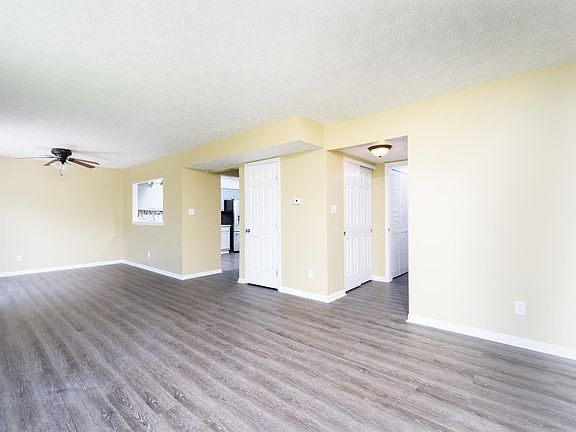 5th image of 861 Walton Ct