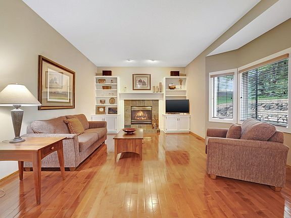 3rd image of 13312 Commonwealth Dr