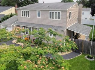 379 Philadelphia Ave, Massapequa Park, NY 11762