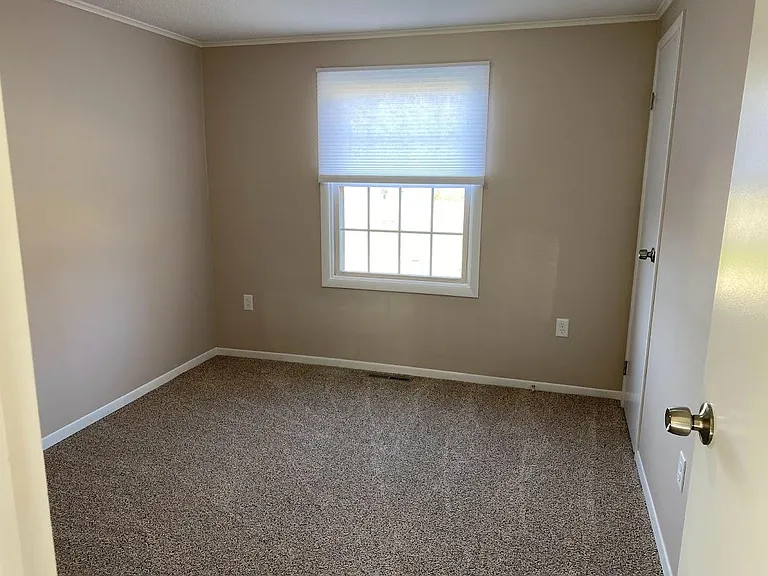 4751 William St — Photo 16