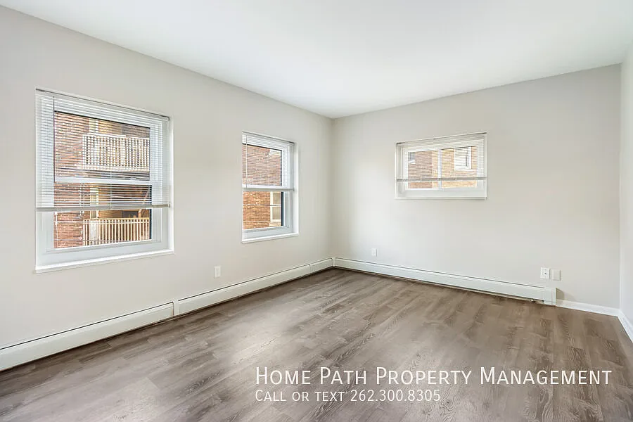 2 bed, 800 sqft, $1,370 — Photo 4