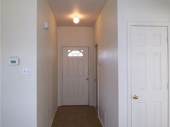 3rd image of 5610 Montrose Dr