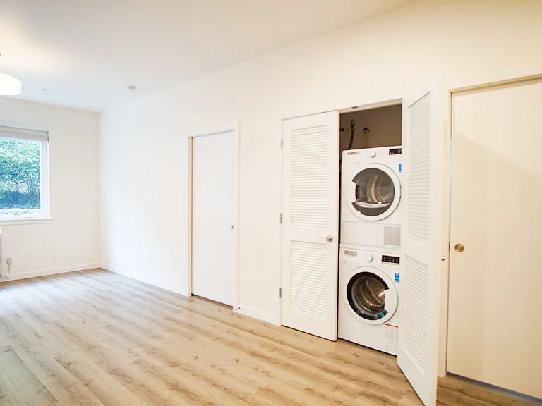 6015 S Virginia Ave #105 — Photo 5