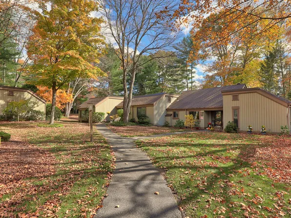 1008 Heritage Village #B, Southbury, CT 06488