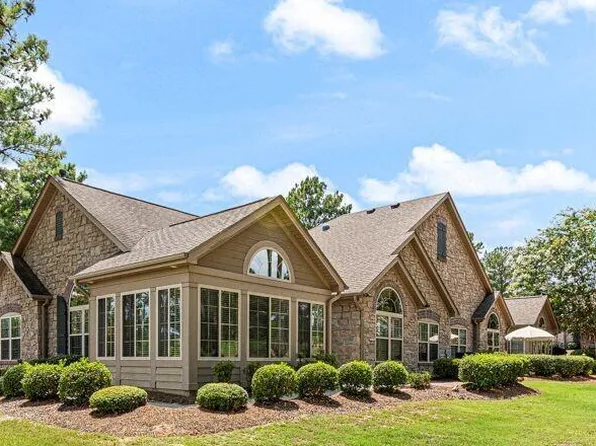 103 E Chelsea Court, Southern Pines, NC 28387