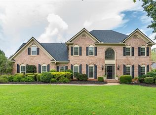 5000 Spruce Bluff Dr, Sandy Springs, GA 30350