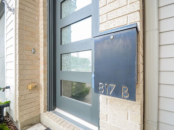 2nd image of 817 Delano St #B