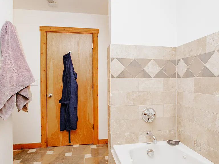 4106 N Mozart St #1W — Photo 17