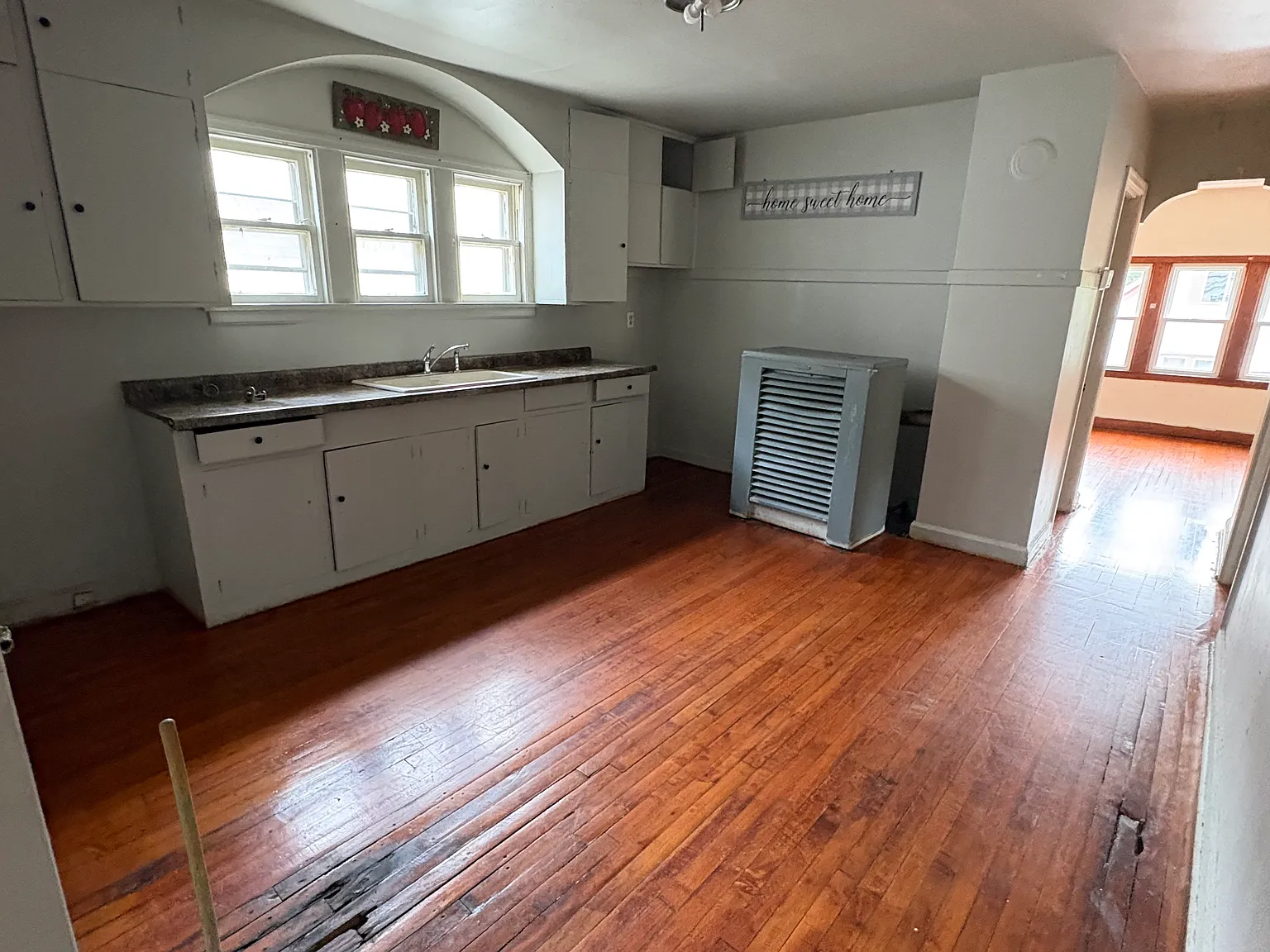 2 bed, 1692 sqft, $1,250 — Photo 4