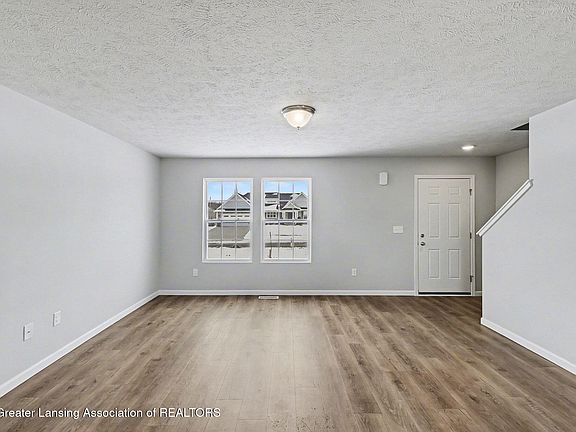 4th image of 1055 Summerfield Lane St