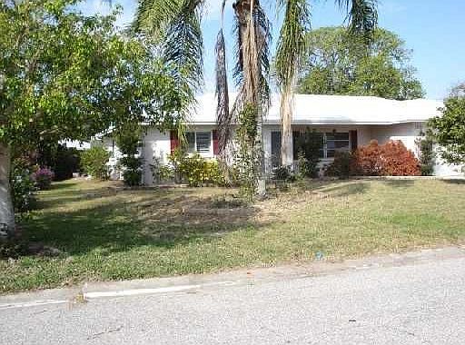 2nd image of 2190 Sandlewood Dr