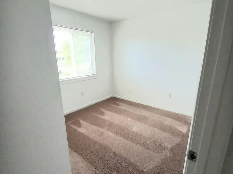 1700-1790 Liberty Ln — Photo 17