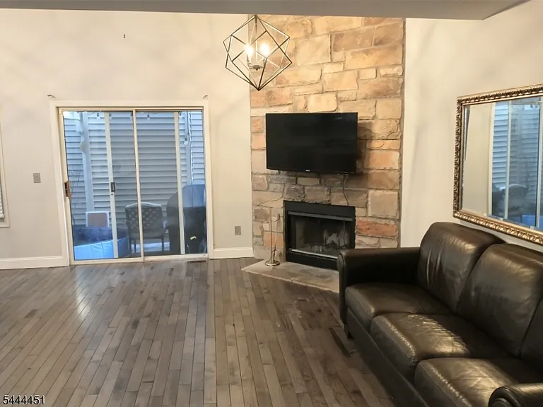 55 Clarken Dr — Photo 9