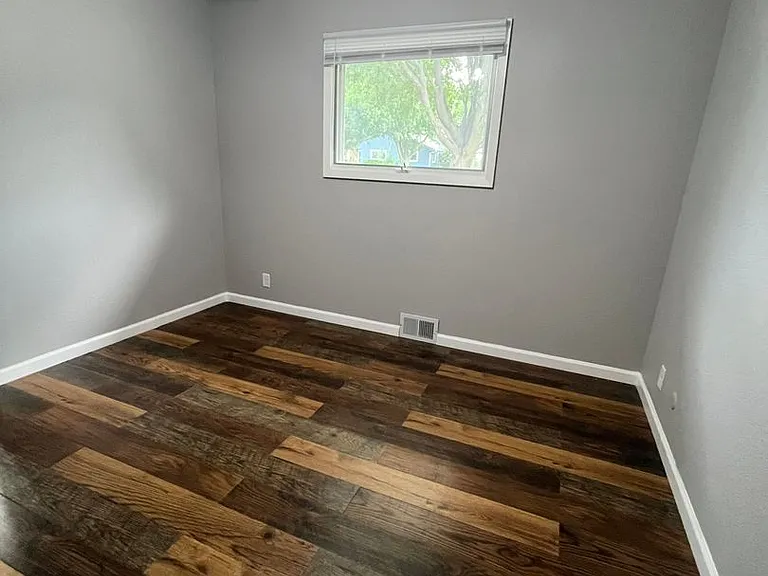 4300 S Hickory Hill Rd — Photo 17