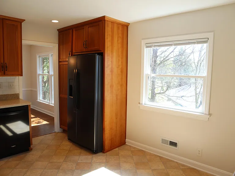 2331 Thornhill Rd — Photo 17