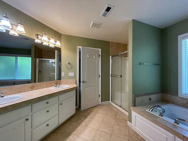 16116 SW Bray Ln — Photo 35