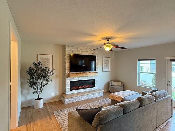 4th image of 5475 Teton Dr
