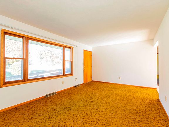 3rd image of 20322 Weller Ave