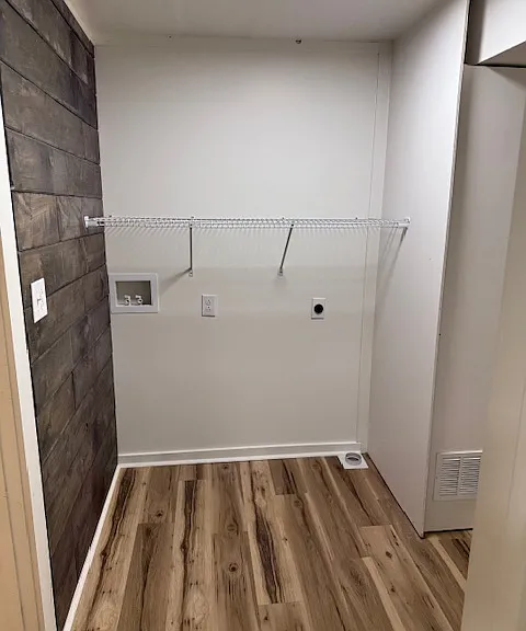 110 S Virginia St — Photo 11