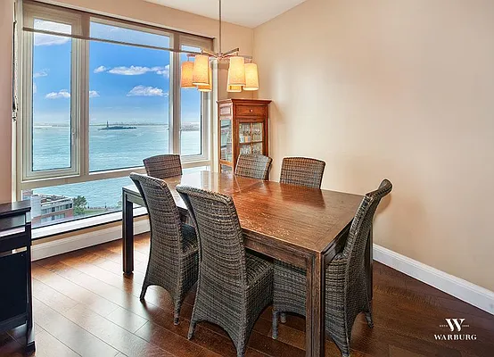 Rented by Warburg | media 23