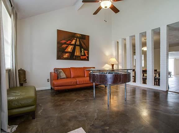 3rd image of 4709 Bethany Dr