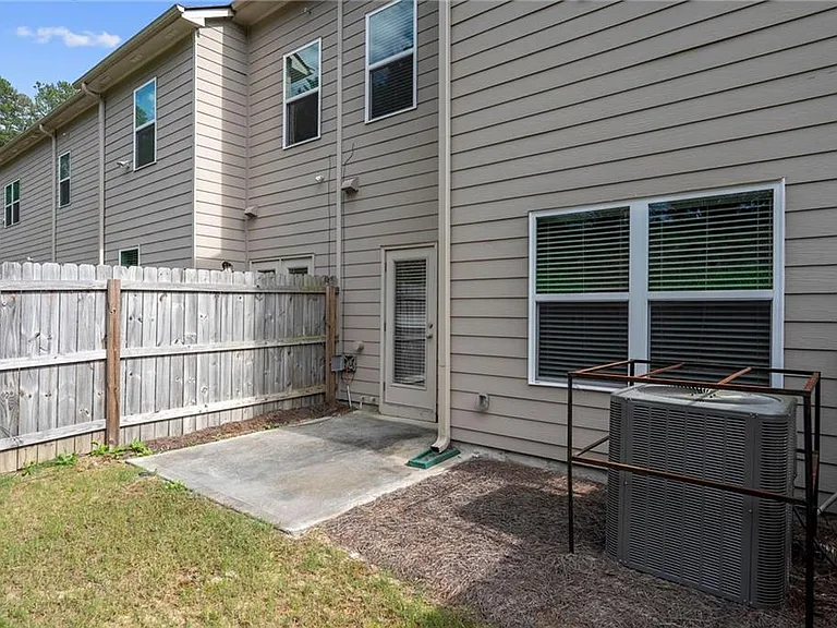 6456 Scudders Dr — Photo 26