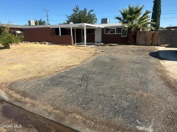 1109 W Avenue J6, Lancaster, CA 93534