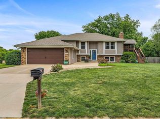 3300 SW Abbey Dr, Topeka, KS 66614