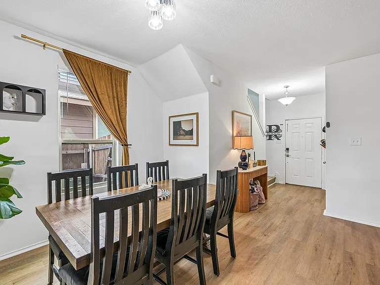 216 La Dera Dr — Photo 4