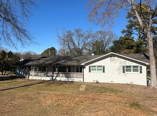 172 Thompson Pl, Gainesville, GA 30506