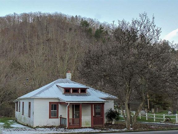 4th image of 9059 Highland Tpke