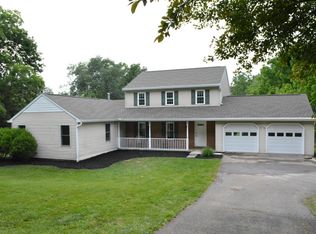 17 Oak Rd, Kirkwood, PA 17536