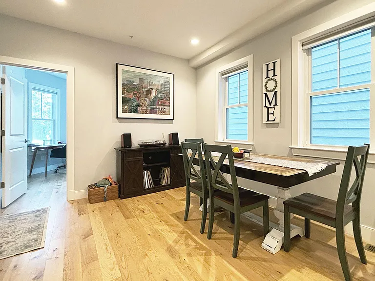 335 Maverick St #1 — Photo 2