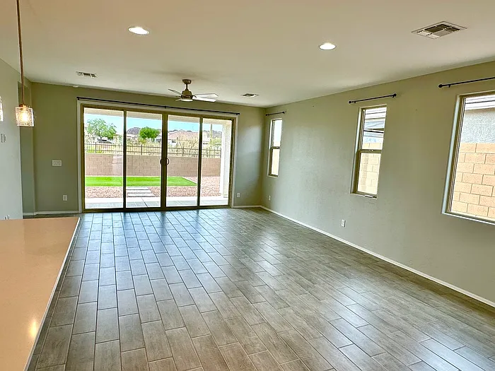 48402 N Basilio St — Photo 2