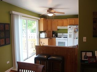 11 Penny Royal Pl, Woodridge, IL 60517