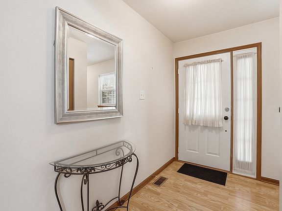 3rd image of 4705 Baccarrat Ct