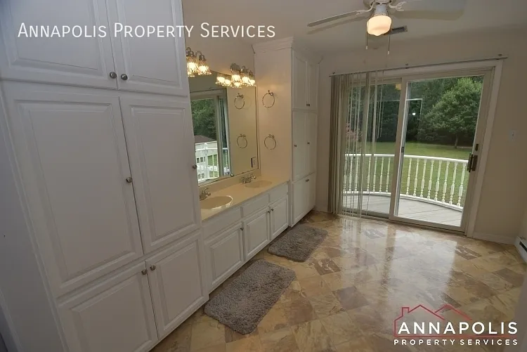 7809 Locust Wood Rd — Photo 18